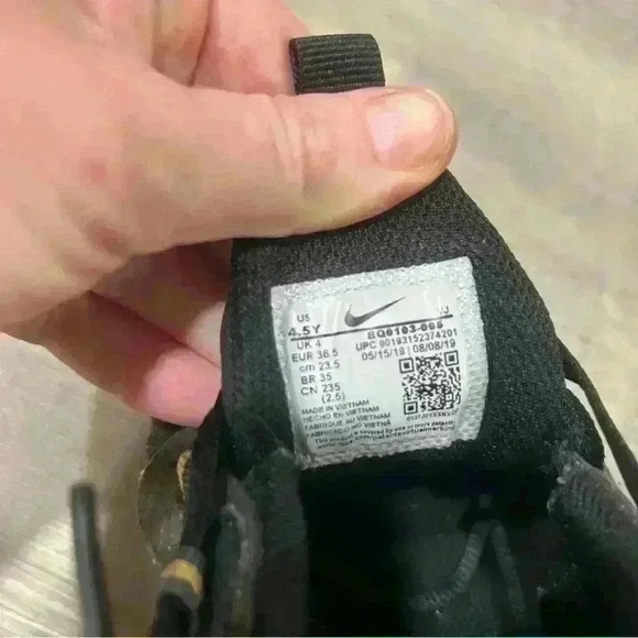 Nike Air Max 270 React Metallic Gold Youth Sneakers - Picture 5 of 6